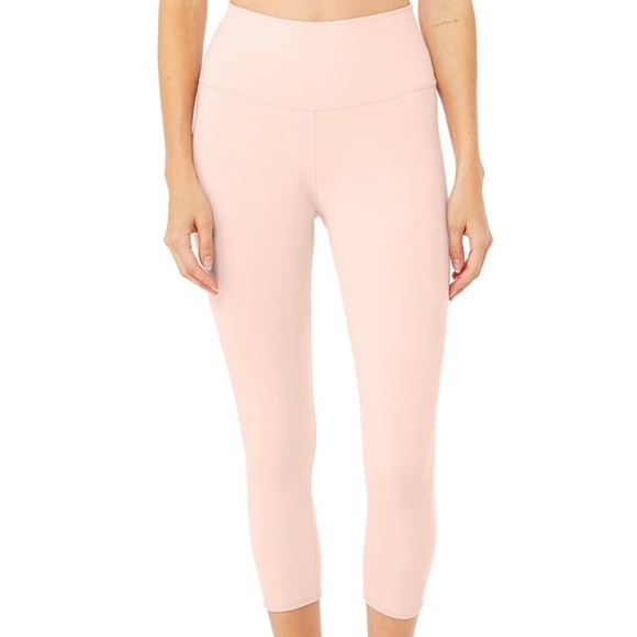 ALO Yoga Pants - Alo Yoga High-Waisted Airlift Capri
